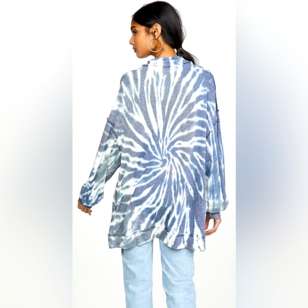 Free People oversized soft terry clothed lightweight tie die sweatshirt.